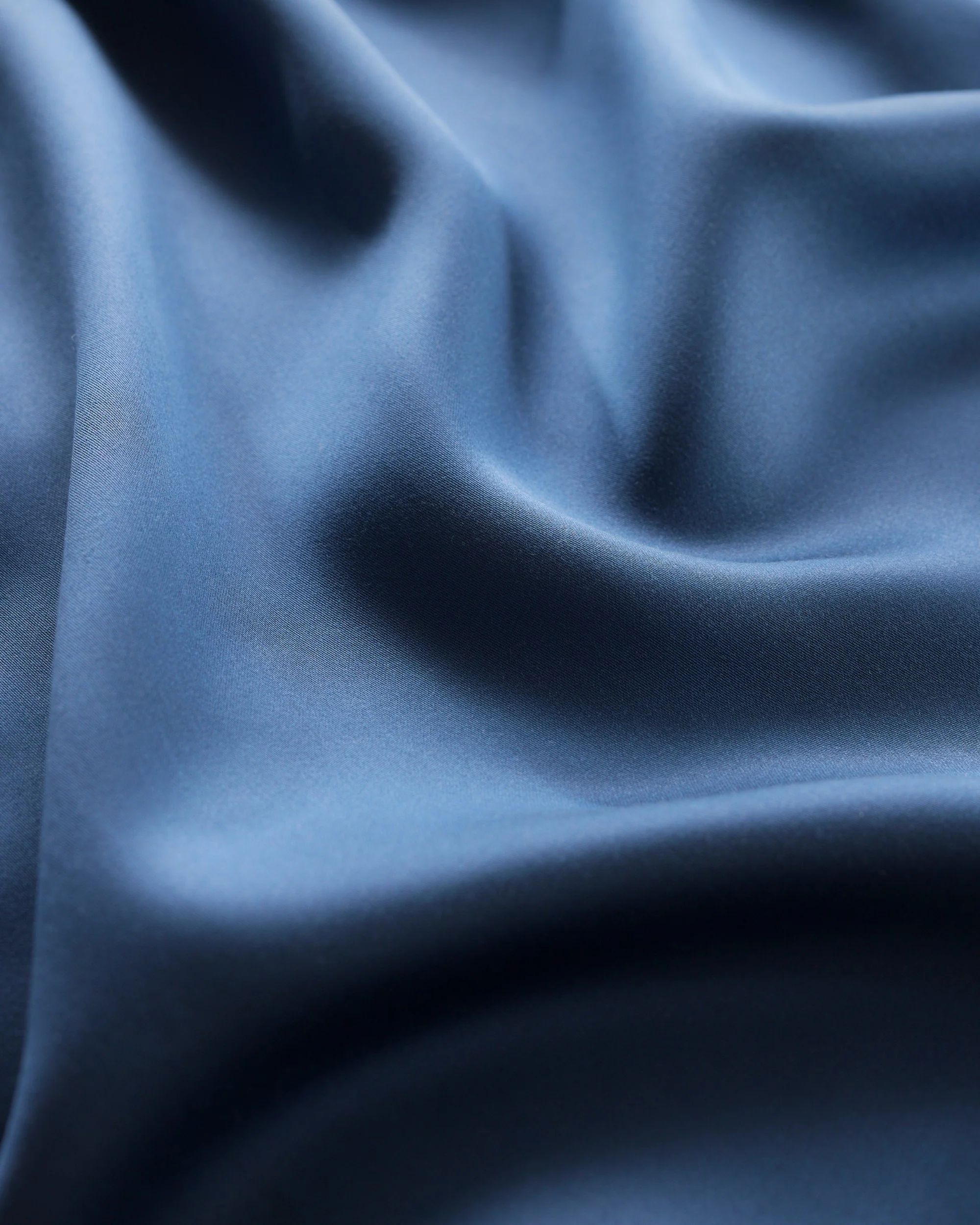 Silky Bamboo Pillowcase, Middernachtblauw - Image 3