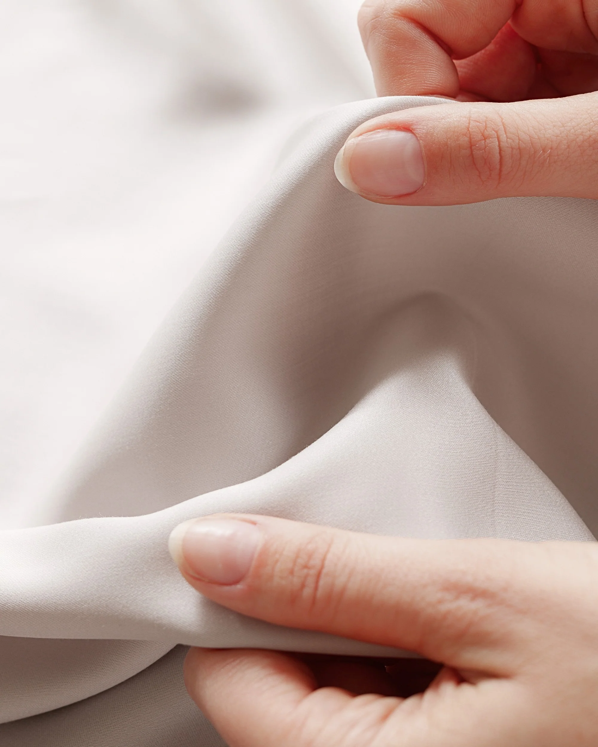 Silky Bamboo Pillowcase, Zacht grijs - Image 4