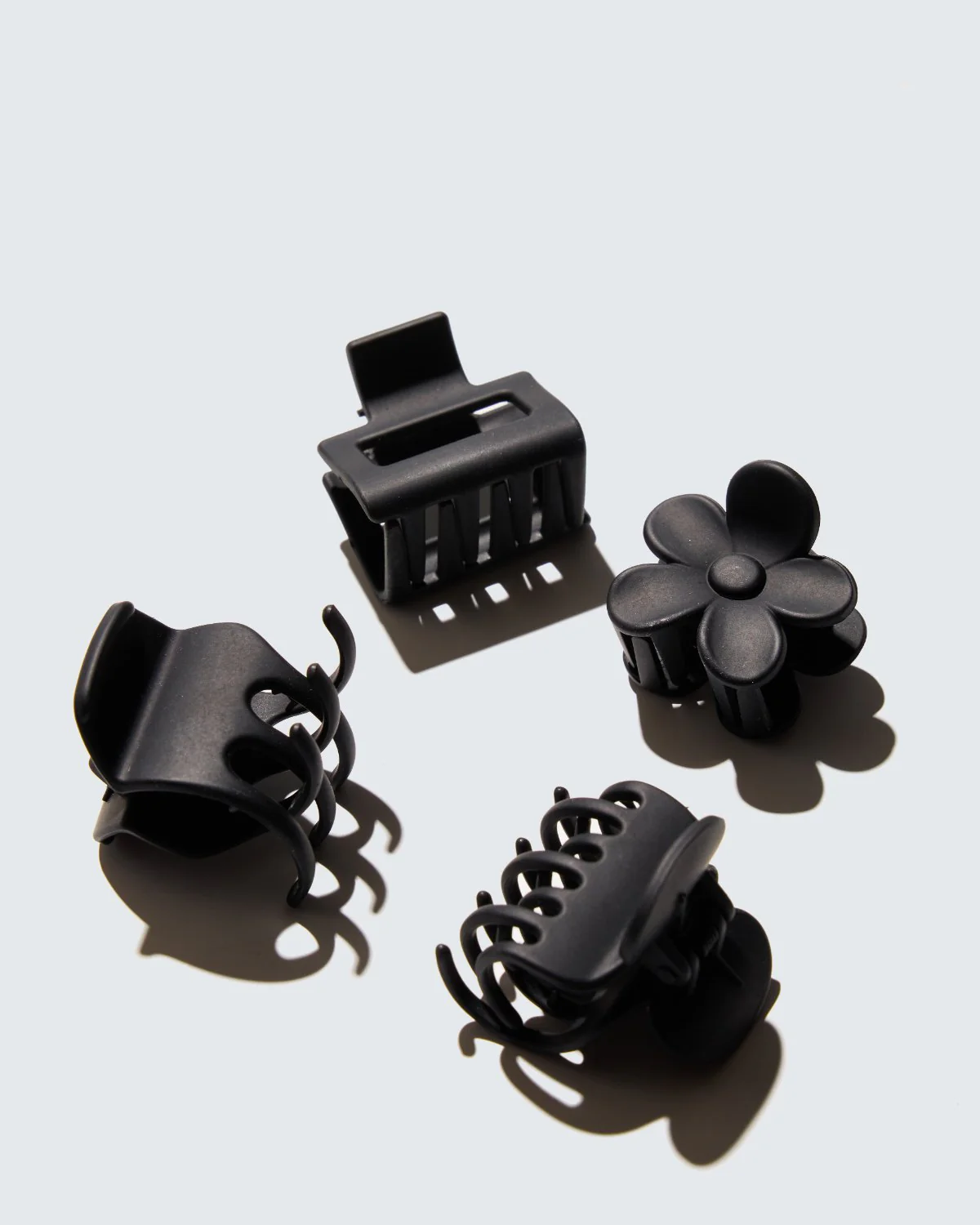 Small Claw Hair Clips, 4-Pack, Zwart